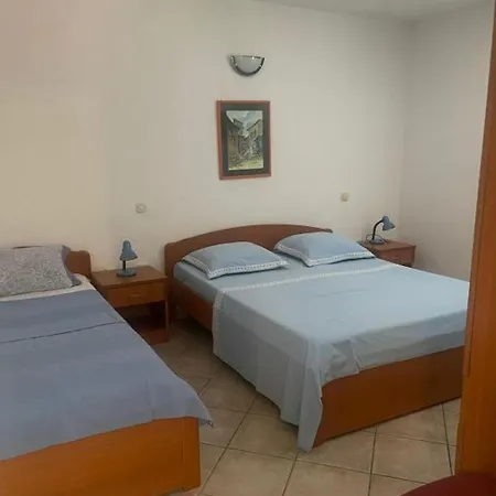 Apartment In With Sea View, Terrace, Air Conditioning, Wifi 3812-6 *